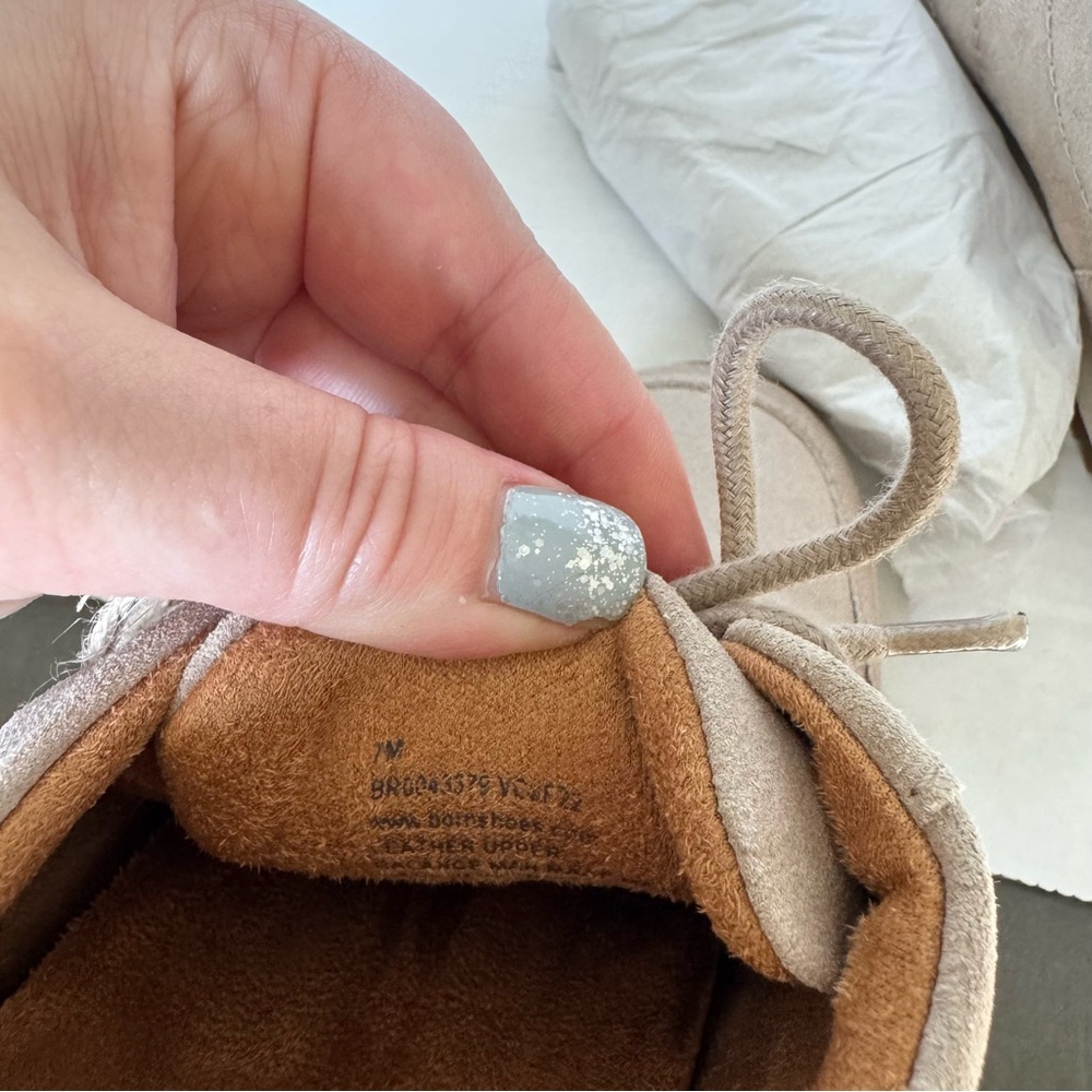 NIB Born Lynn Sneakers Size 7 Cream Distressed Suede Retro Arch Support Shoes - Picture 12 of 15